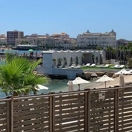 Tyche Apartmán *